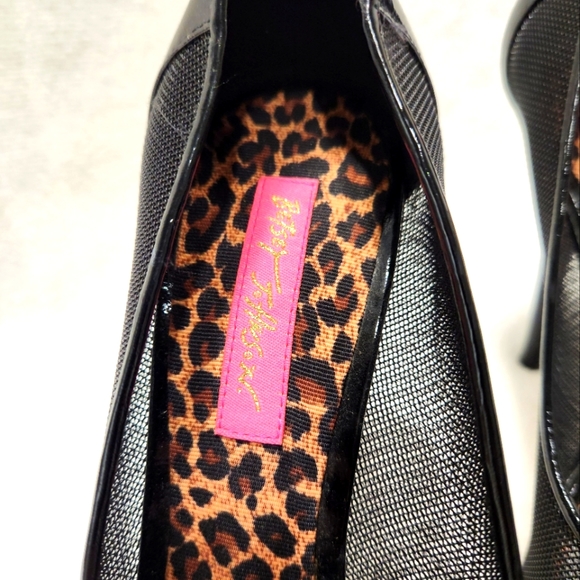 Betsey Johnson 6-Inch Black Heels Size 9.5 - Picture 2 of 5